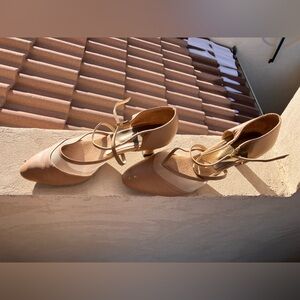 Chic Tan Women's Dance Shoes